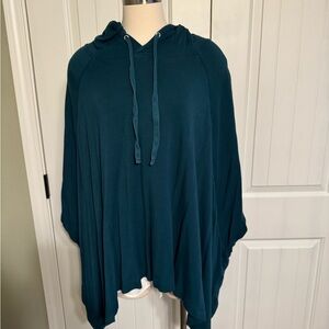 Kinesis size Medium Teal Hooded Poncho EUC